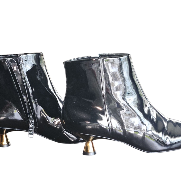 Mercedes Castillo Black Patent Ankle Boots with Sculpted Heel - Picture 4 of 9